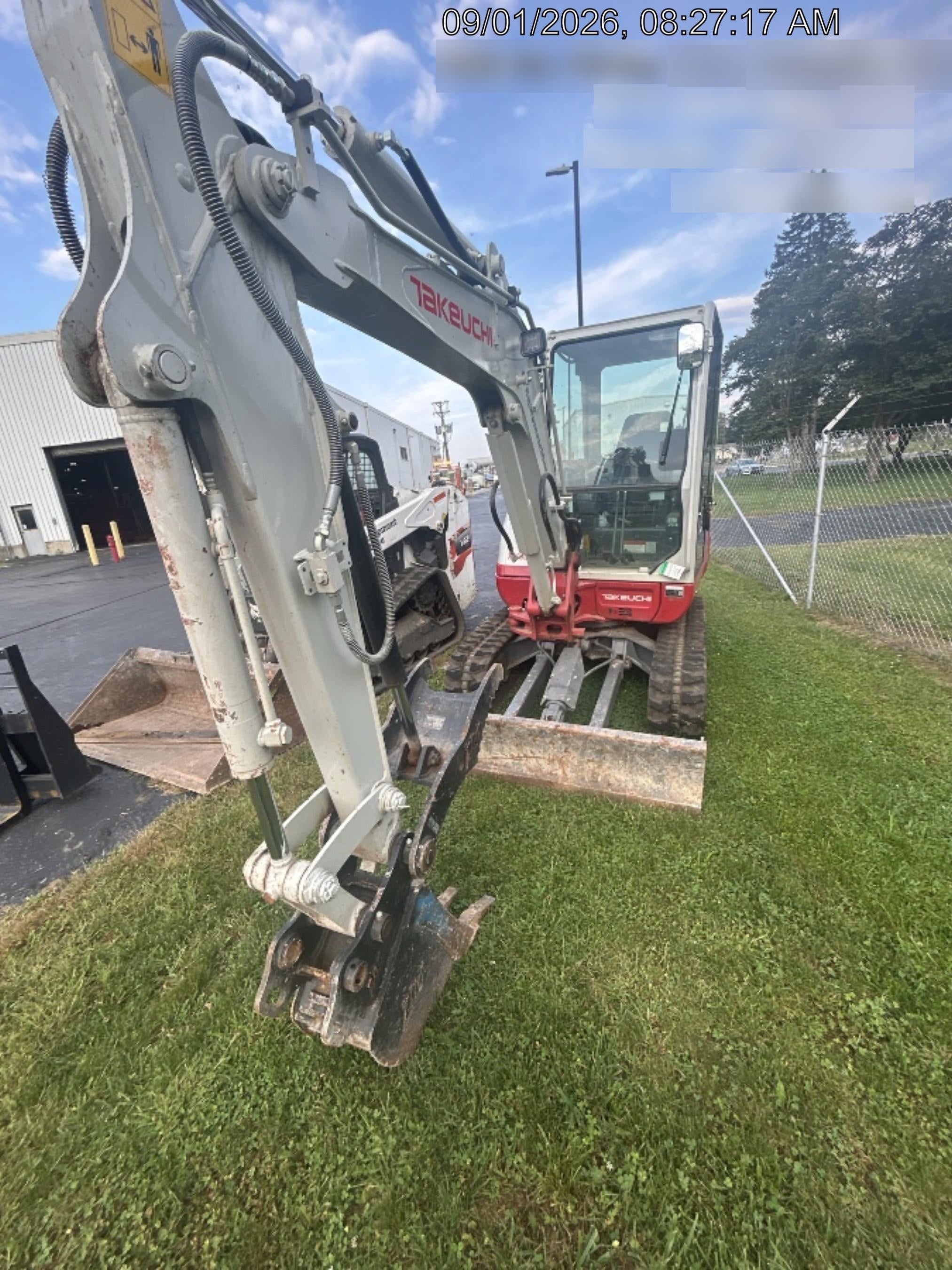 2025 TAKEUCHI TB235-2CR