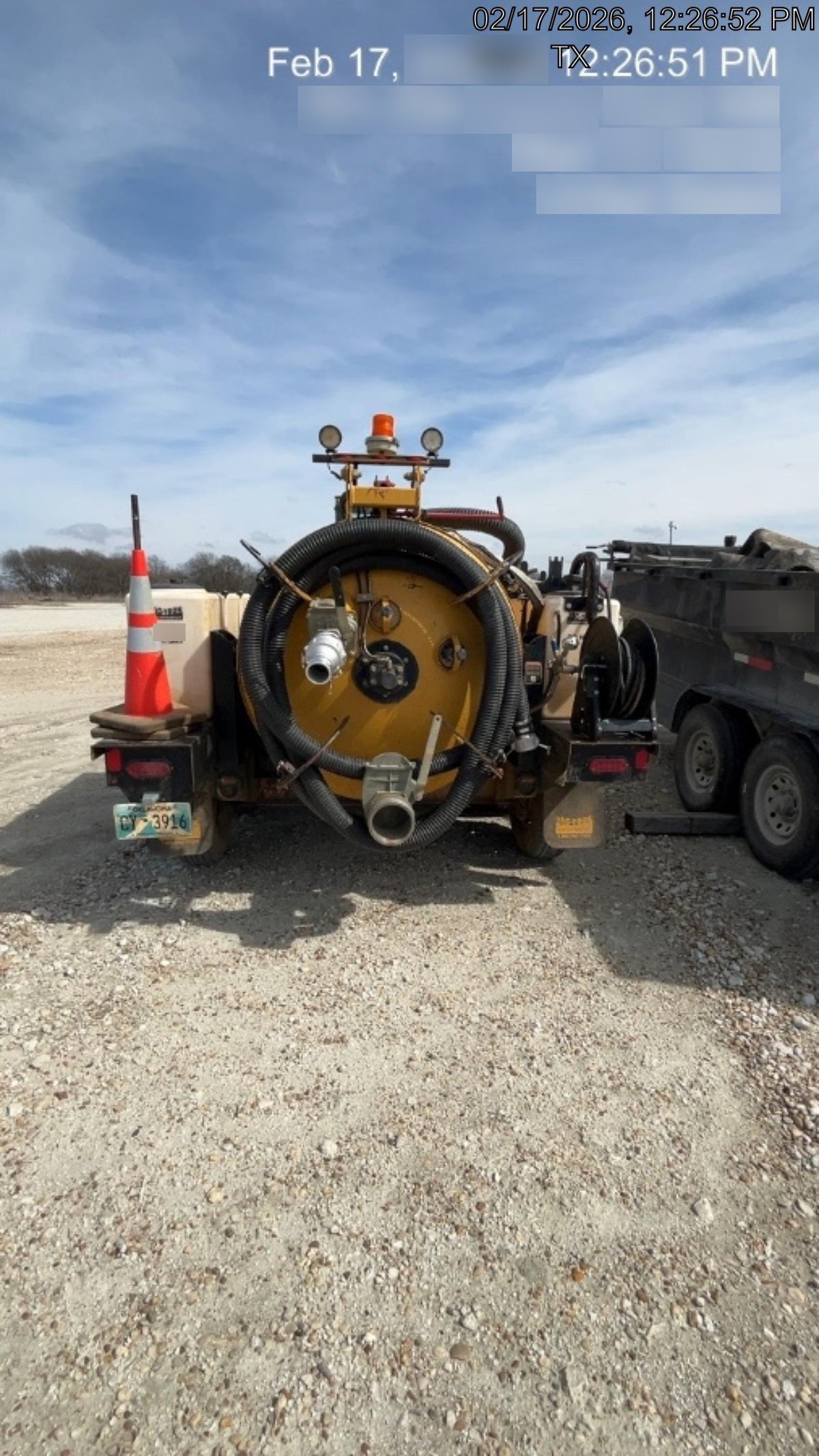 2021 Vac-Tron LP573XDT 500 Gallon Debris Tank w/ Hydraulic Tilt, two (2) 100 Gallon Water Tanks, Low Profile Torsion Axles (12,000 GVWR)