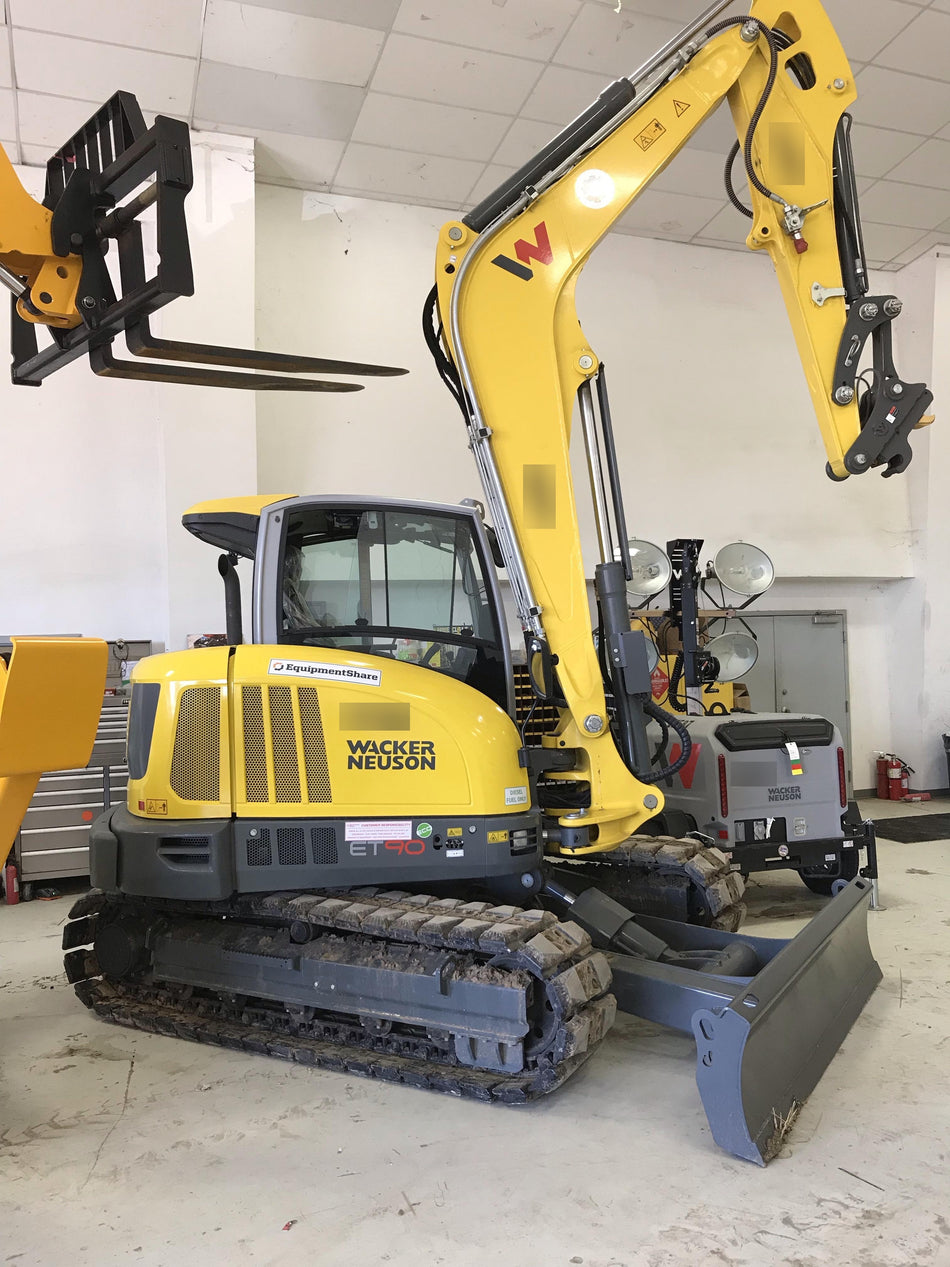 Wacker Neuson ET90 Enclosed Cab, Hybrid Tracks, Long Dipperstick,  Bucket