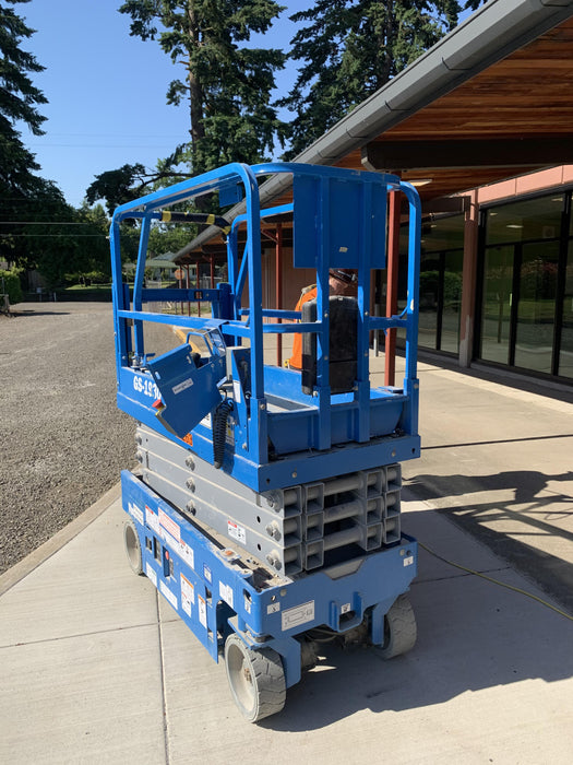 2020 Genie GS-1930 Fixed rails with chain entry gate - Pre A92.20, 800W Inverter