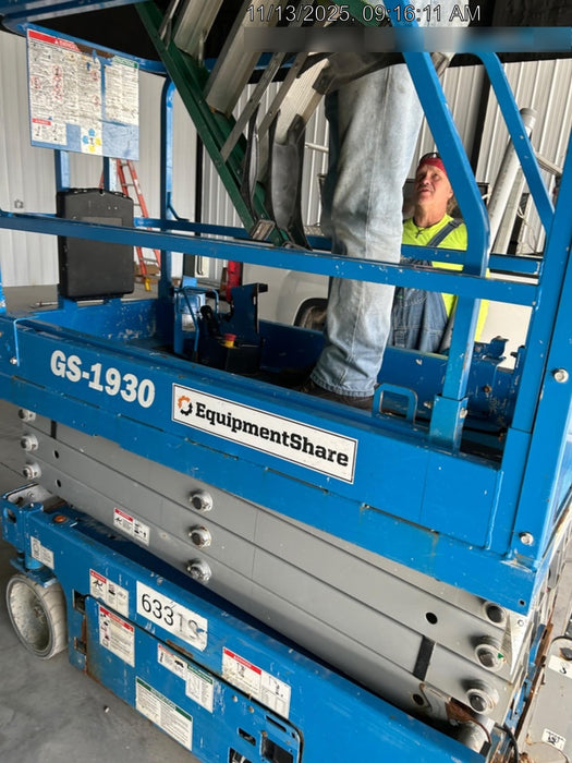 2020 Genie GS-1930 Solid Non Marking Tires, Beacon, Folding rails with half height swing gate