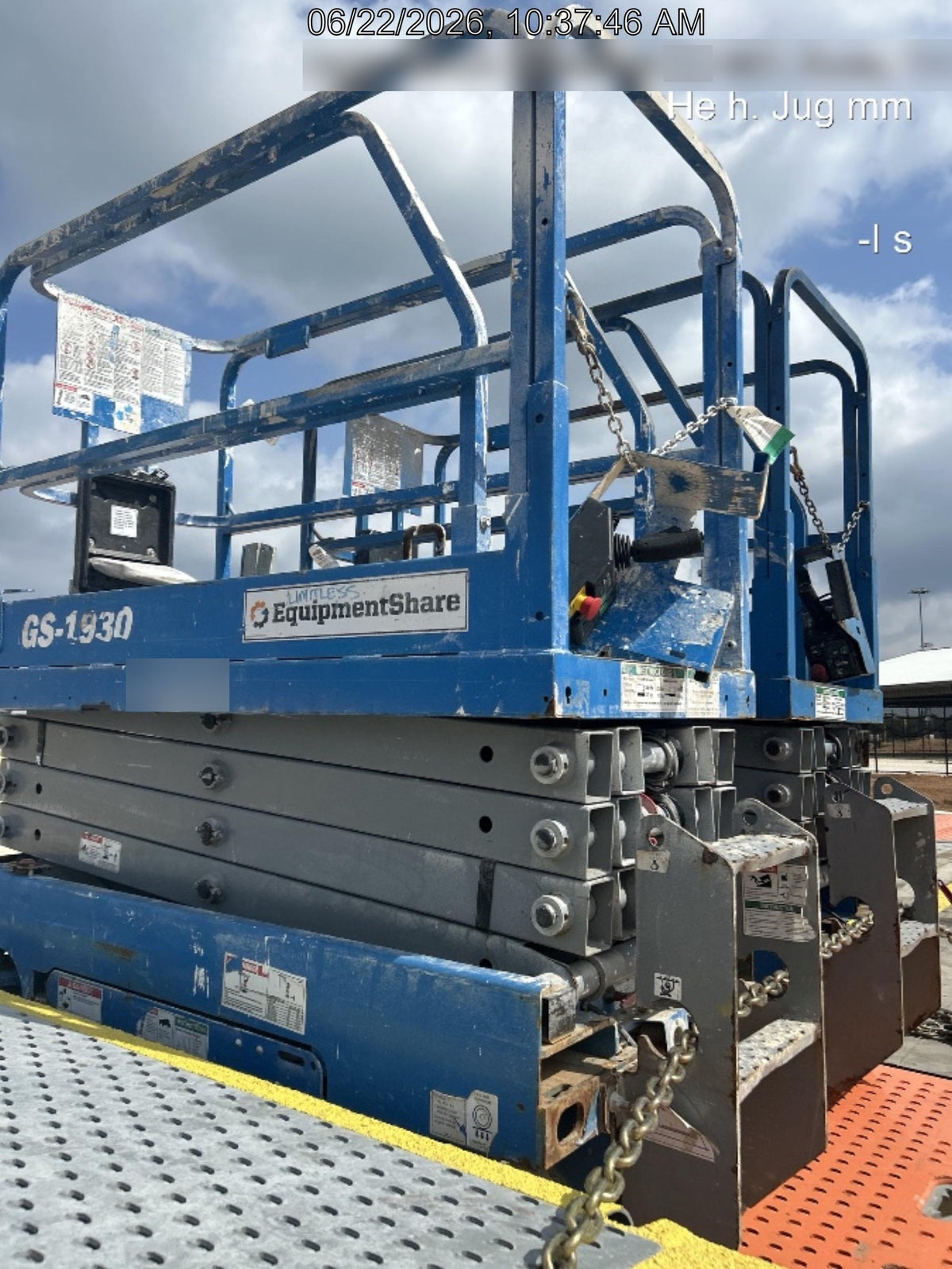 2017 Genie GS-1930 Genie GS-1930 Lift w/Fixed Rail and Chain Entry