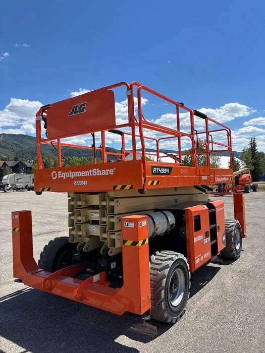 2025 JLG RT4394