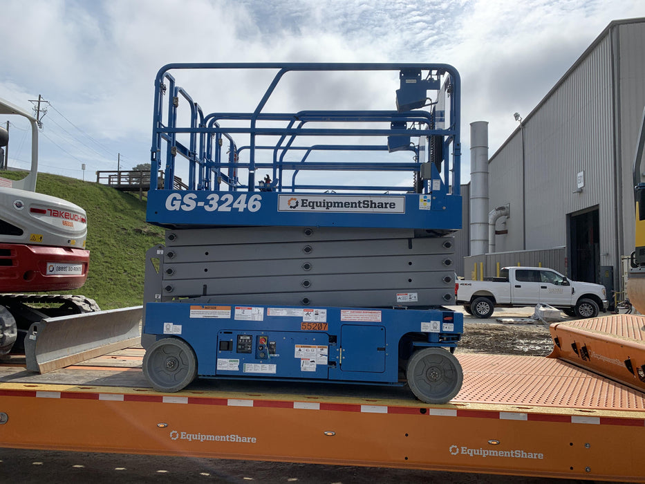 2019 Genie GS-3246 Folding rails with full height swing gate