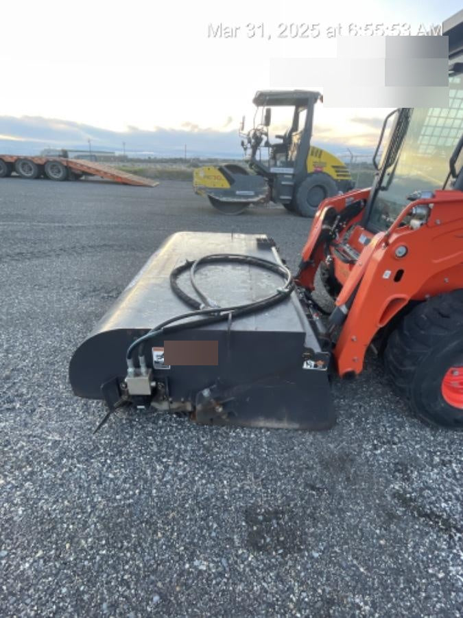 2020 PALADIN Sweepster SB72