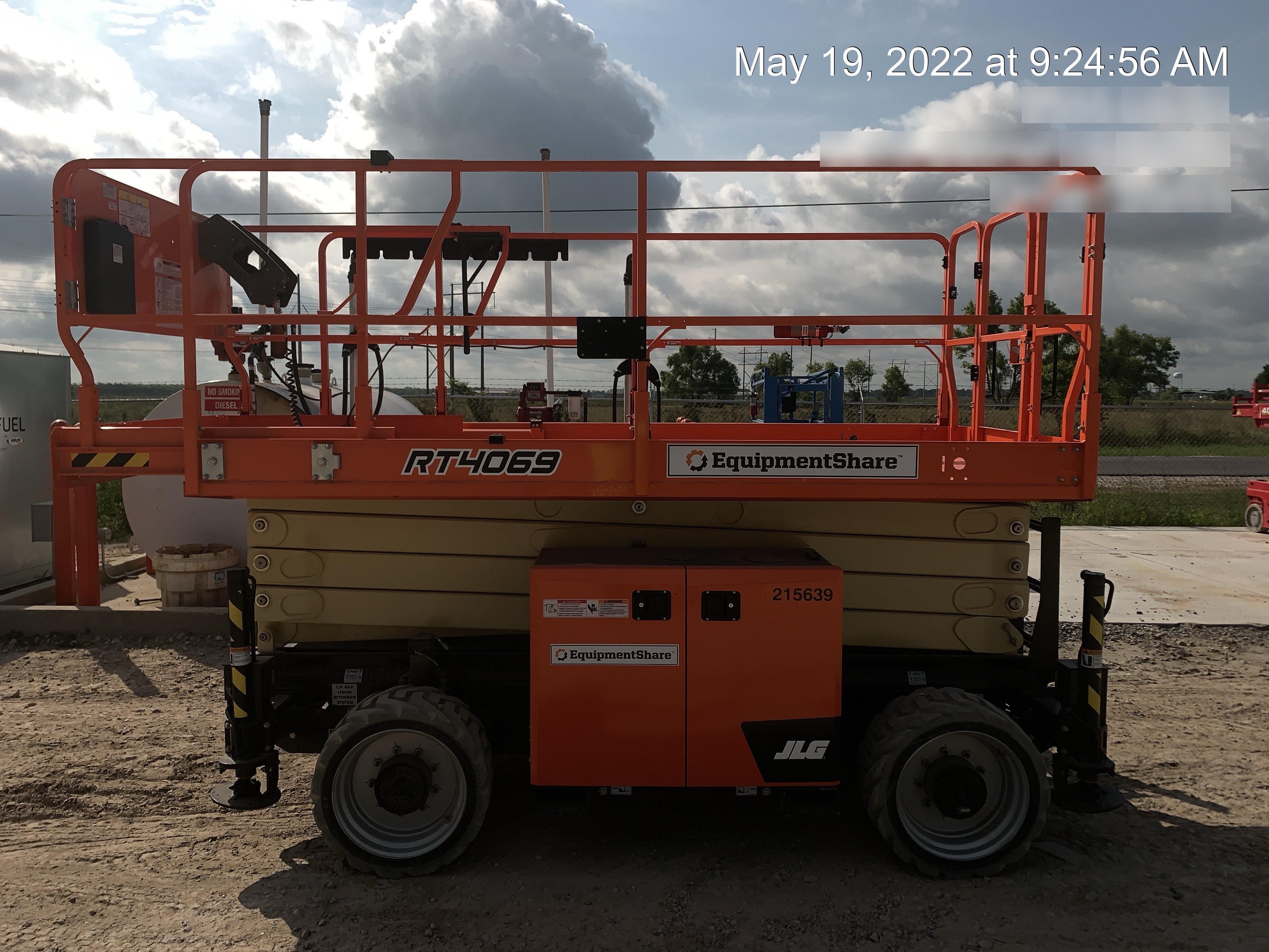 2022 JLG RT4069