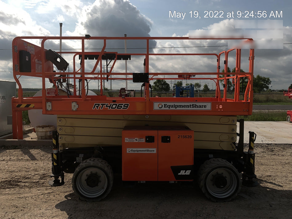 2022 JLG RT4069