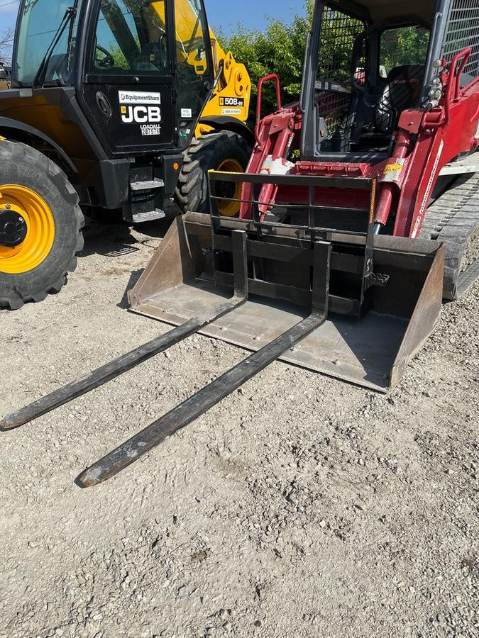 2025 ARROW MATERIAL HANDLING F5100CB - 72"