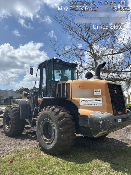 2018 Case 821G CLOSED CAB, JRB 418 STYLE HYD COUPLER