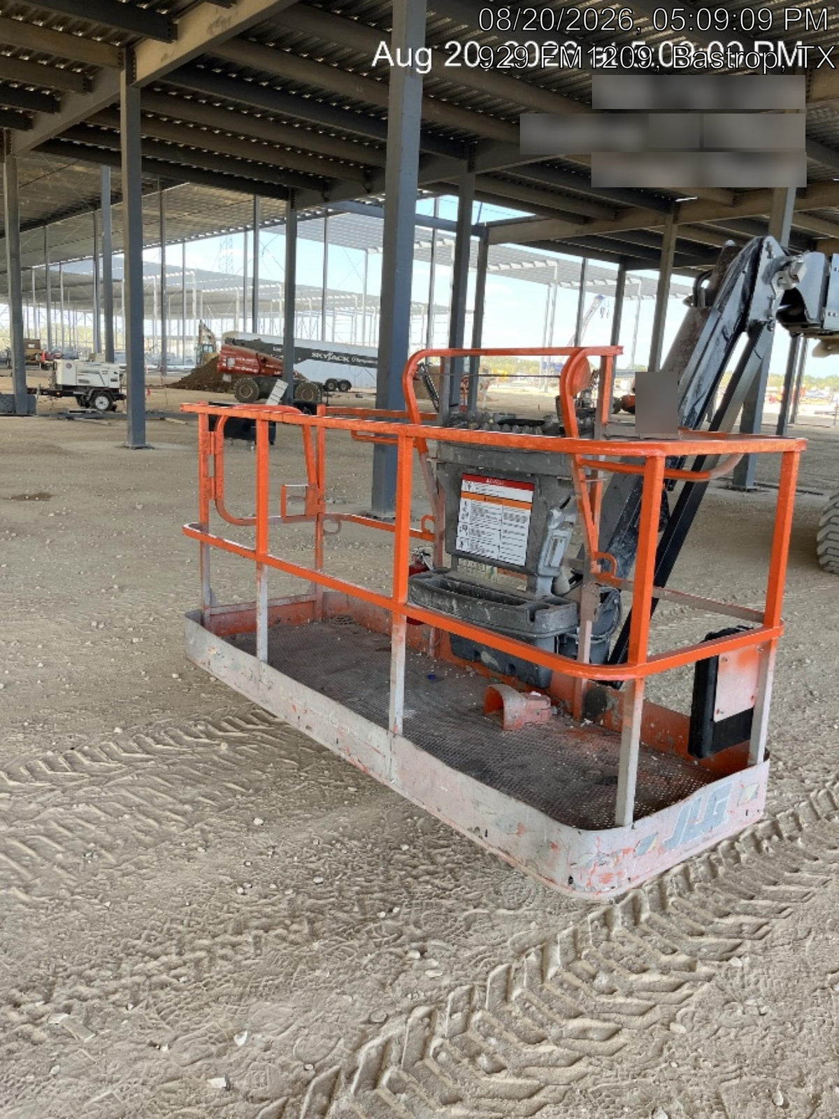 2023 JLG 660SJ