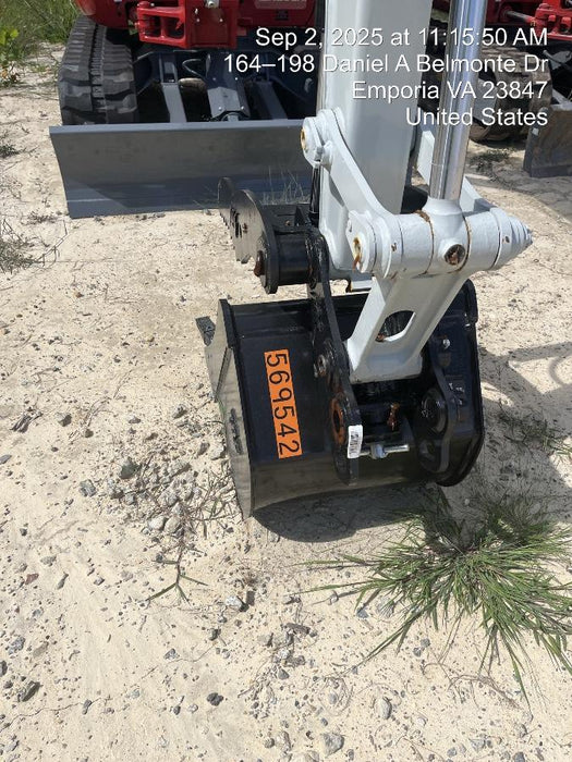 2025 TAKEUCHI 24" Bucket Takeuchi