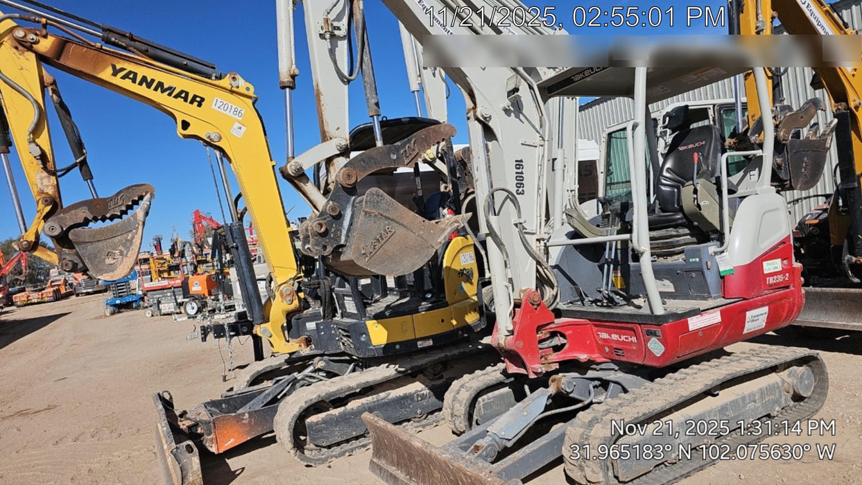 2021 TAKEUCHI TB235-2R