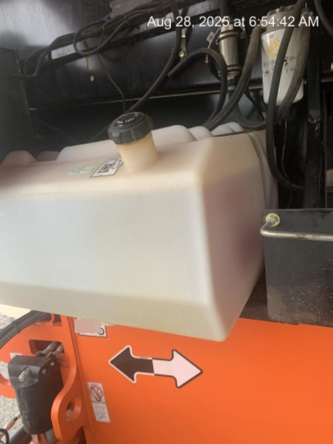 2022 JLG 660SJ