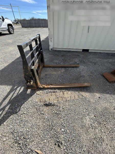 2024 ARROW MATERIAL HANDLING 48" Pallet Forks - Arrow