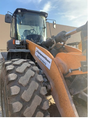 2018 Case 821G CLOSED CAB, JRB 418 STYLE HYD COUPLER