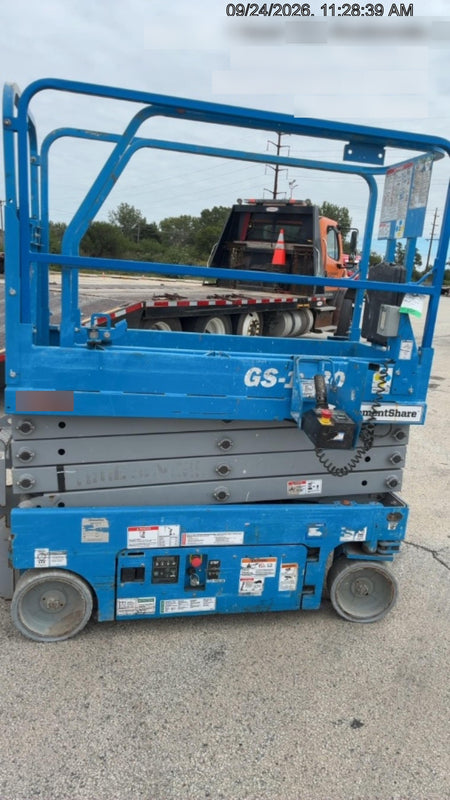 2020 Genie GS-1930 Solid Non Marking Tires, Beacon, Folding rails with half height swing gate