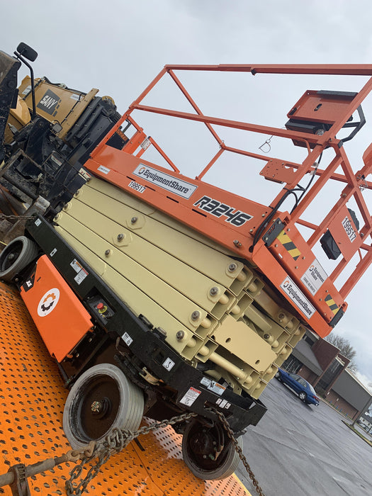 2021 JLG R3246
