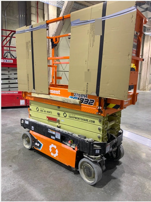 2022 JLG ES1932