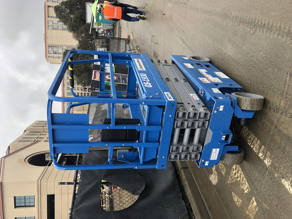 2019 Genie GS-1930 Half Height Swing Gate, 800W Inverter