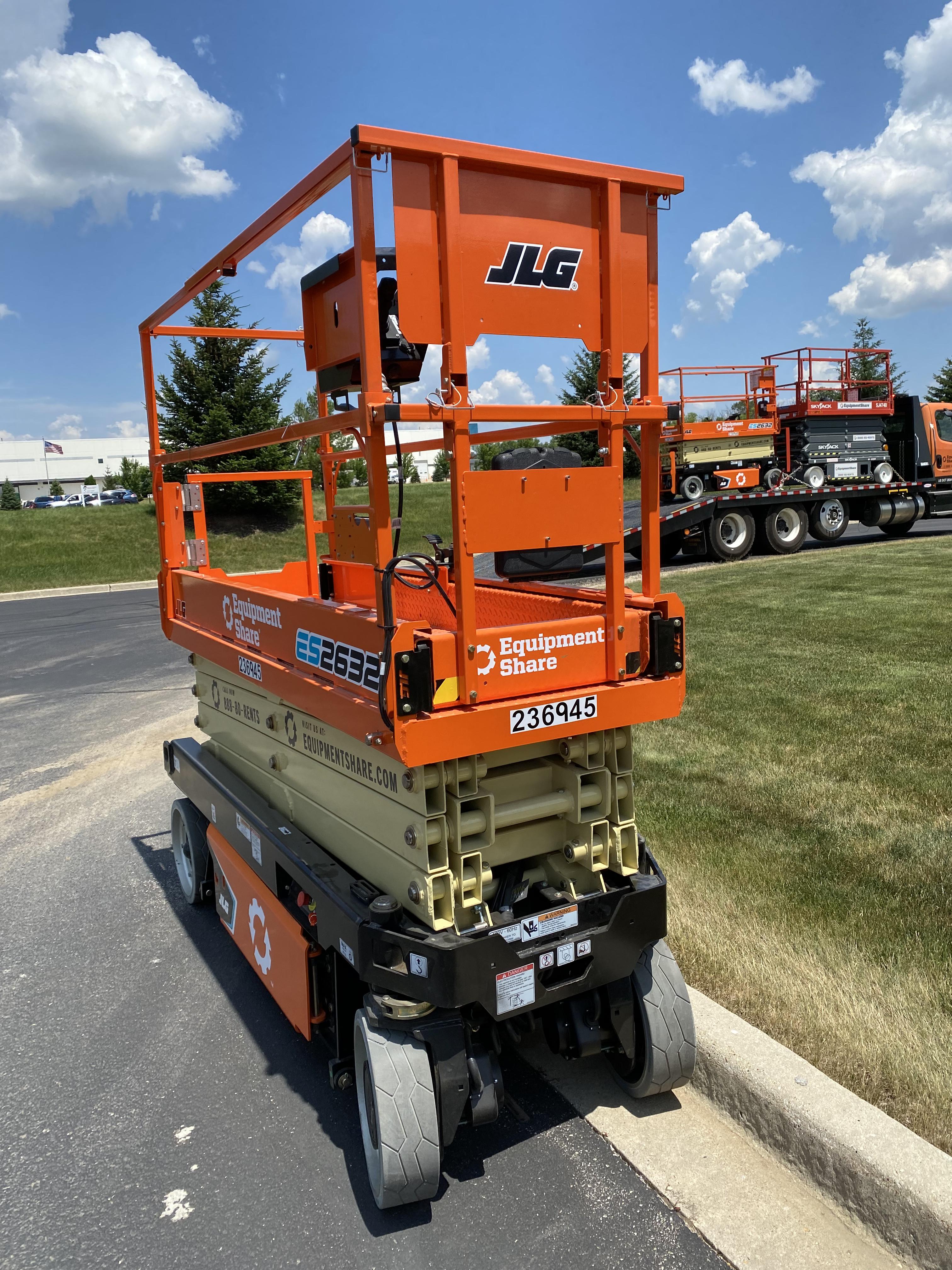2022 JLG ES2632