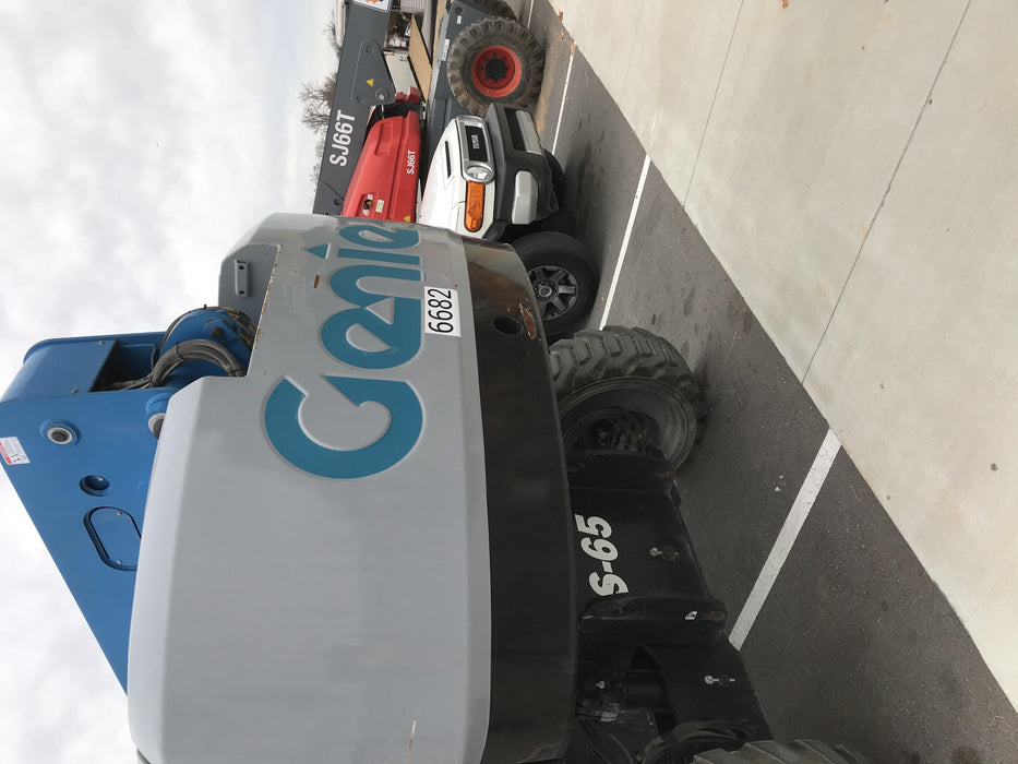 2017 GENIE S-65