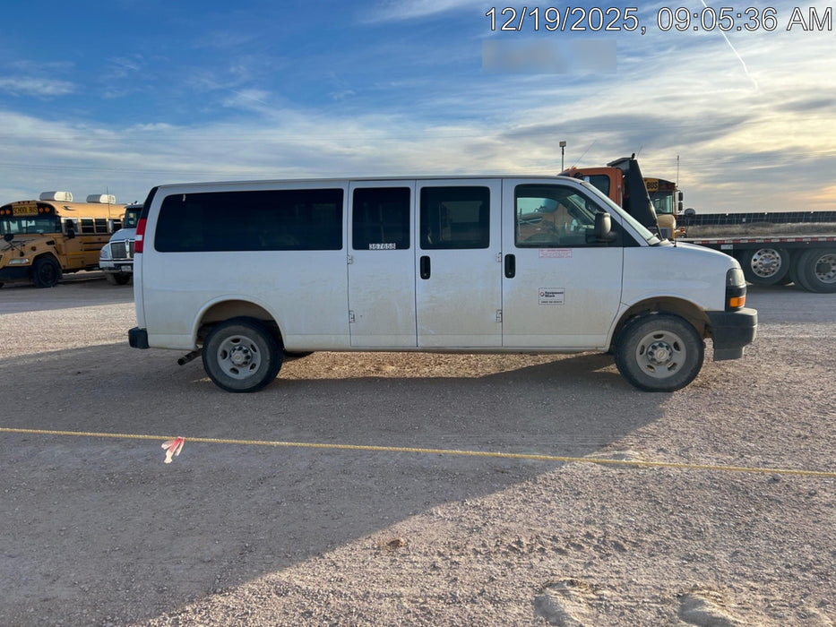 2023 CHEVROLET Express Van - Rental