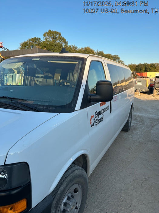 2025 CHEVROLET Express Van - Rental