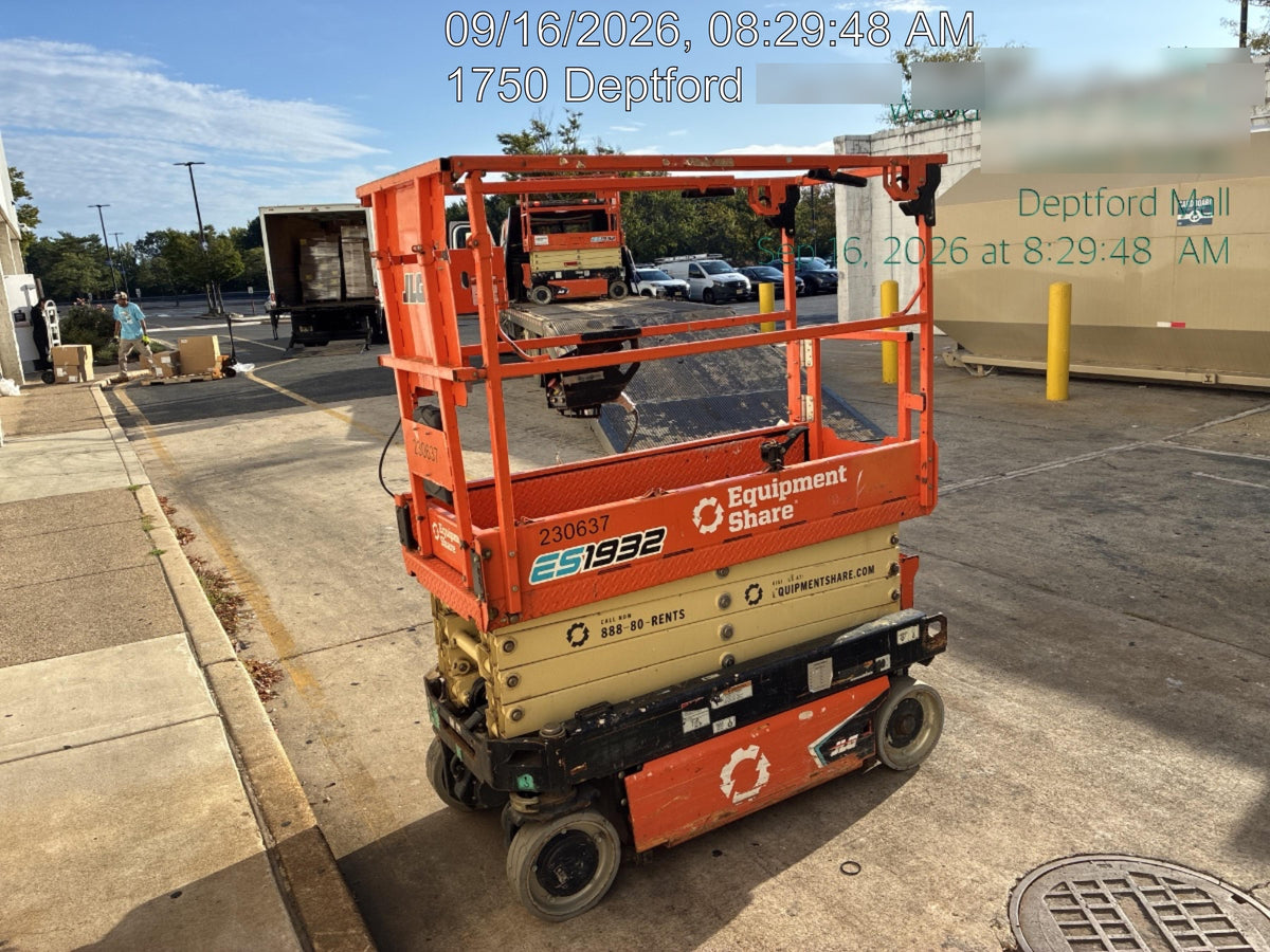 2022 JLG ES1932