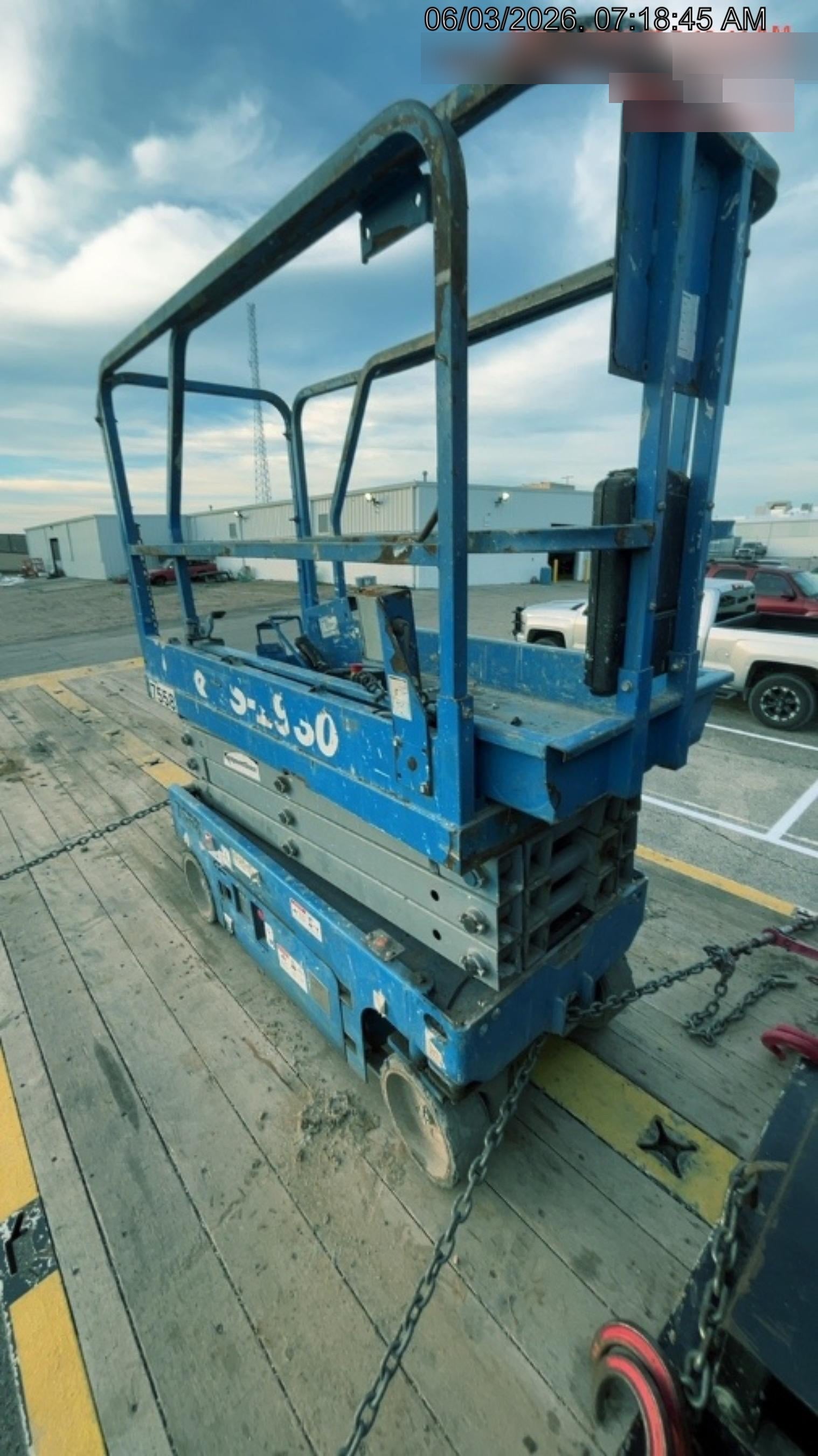2017 Genie GS-1930 Genie GS-1930 Lift w/Fixed Rail and Chain Entry
