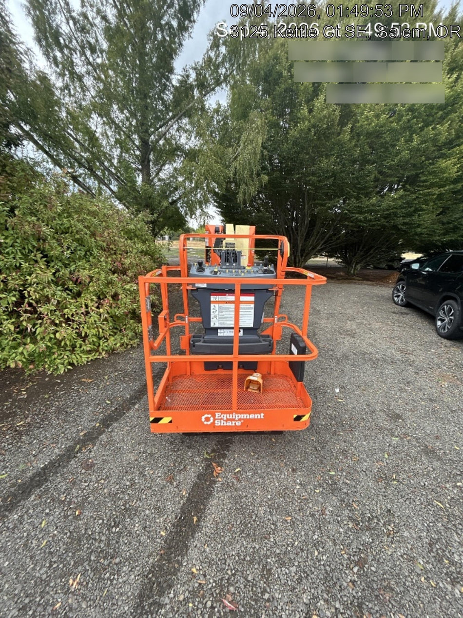 2025 JLG E300AJP