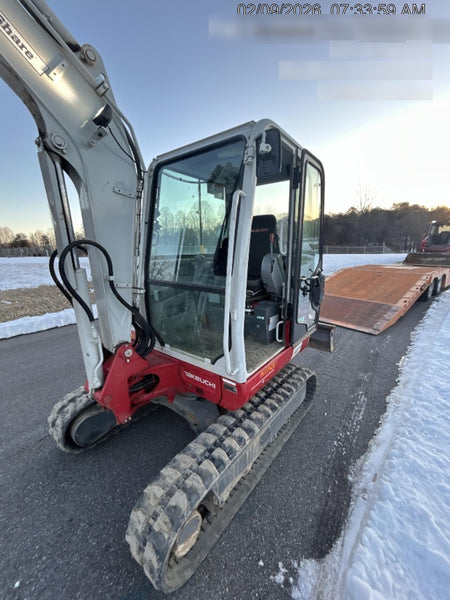 2022 TAKEUCHI TB235-2CR