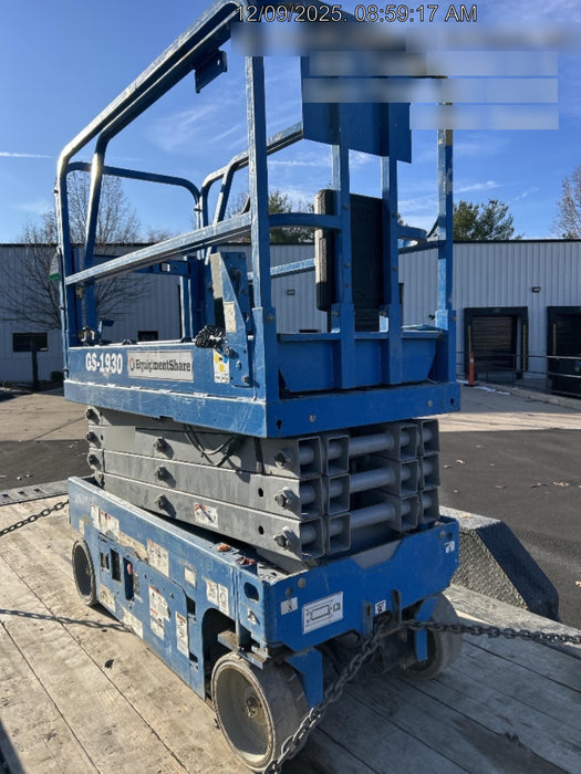 2020 Genie GS-1930 Solid Non Marking Tires, Beacon, Folding rails with half height swing gate