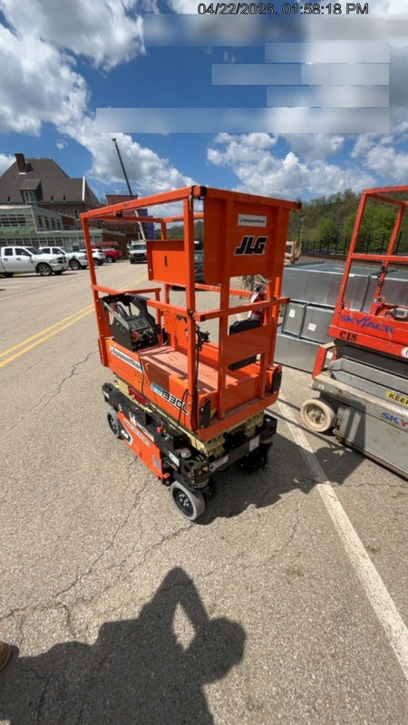 2022 JLG ES1330L
