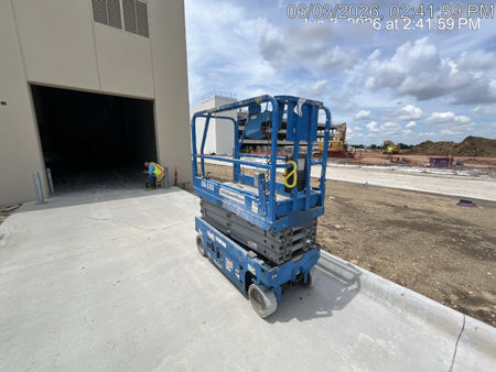 2019 Genie GS-1930 Fixed Rails with Chain Entry