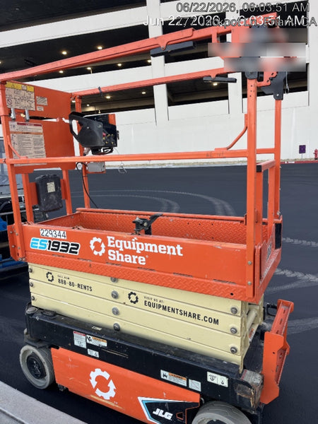 2022 JLG ES1932