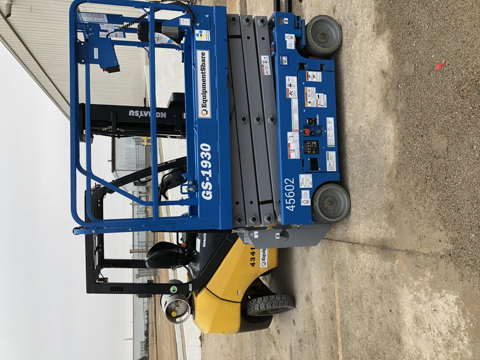 2019 Genie GS-1930 Fixed rails with chain Entry