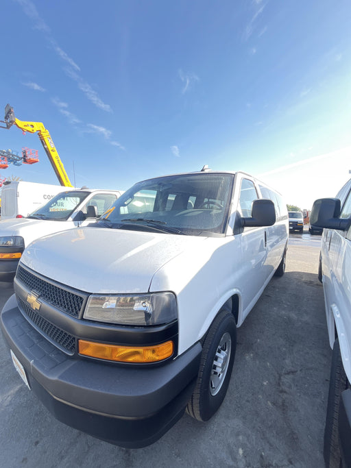 2025 CHEVROLET Express Van - Rental