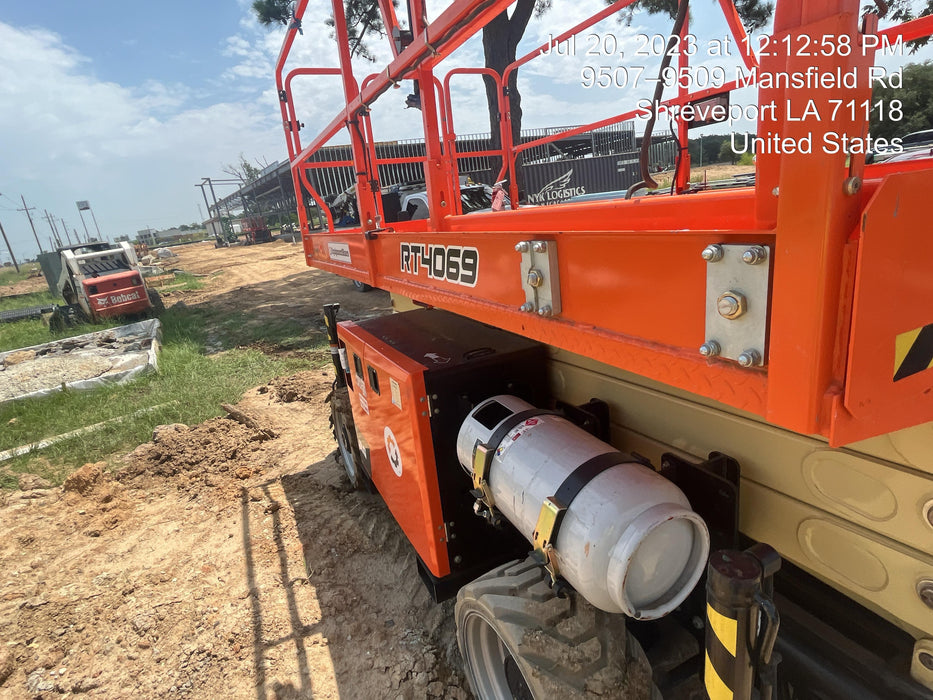 2022 JLG RT4069