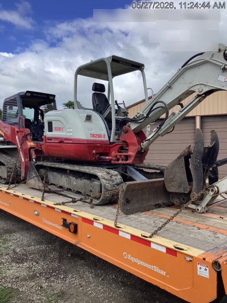 2022 TAKEUCHI TB250-2R