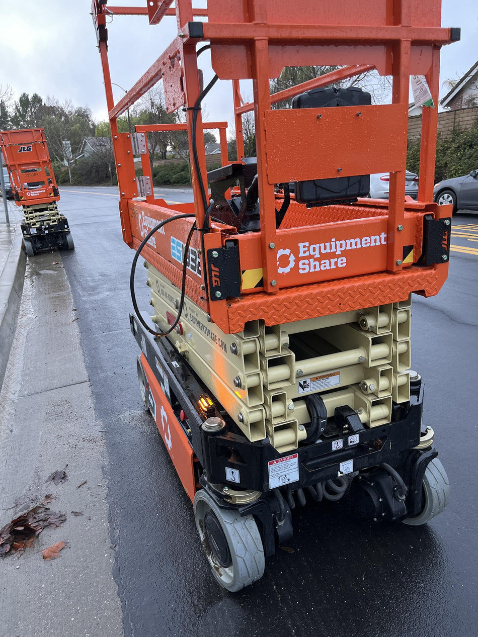 2022 JLG ES1932