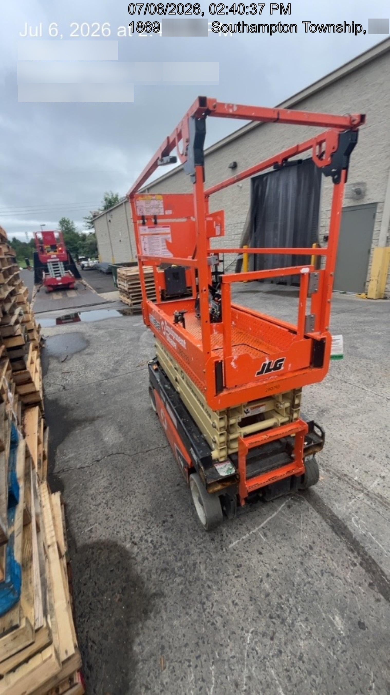 2022 JLG ES1932