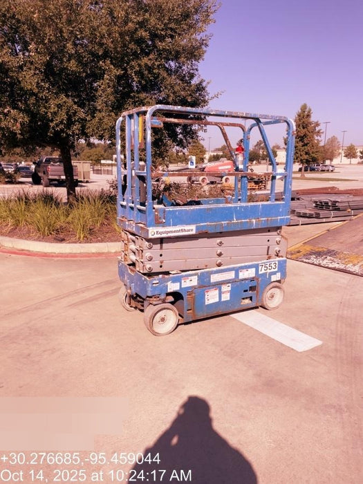 2017 Genie GS-1930 Genie GS-1930 Lift w/Fixed Rail and Chain Entry