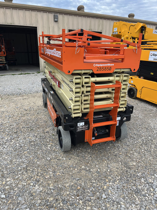 2022 JLG R4045