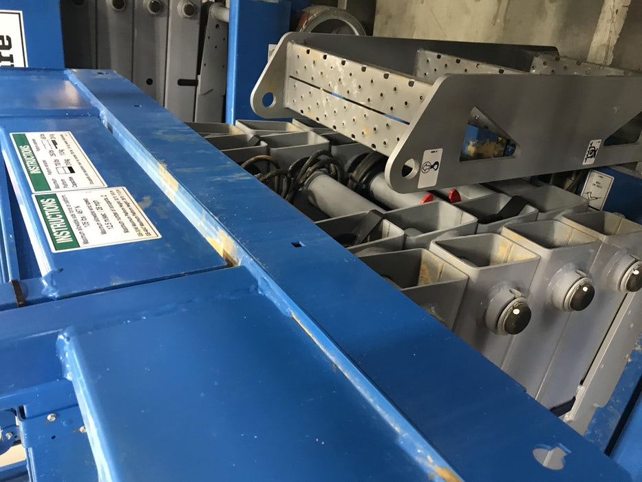 2020 Genie GS-3246 Standard, Folding full height swing gate