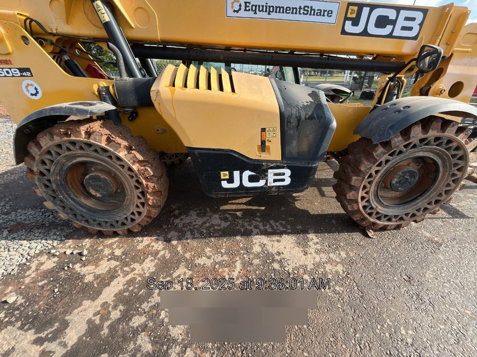 2020 JCB 509-42 Cab/Heat/Air, Solid Tires, Work Lights, Beacon, Aux Hydraulics, Back up Alarm, Lifting Eye, ES Decals