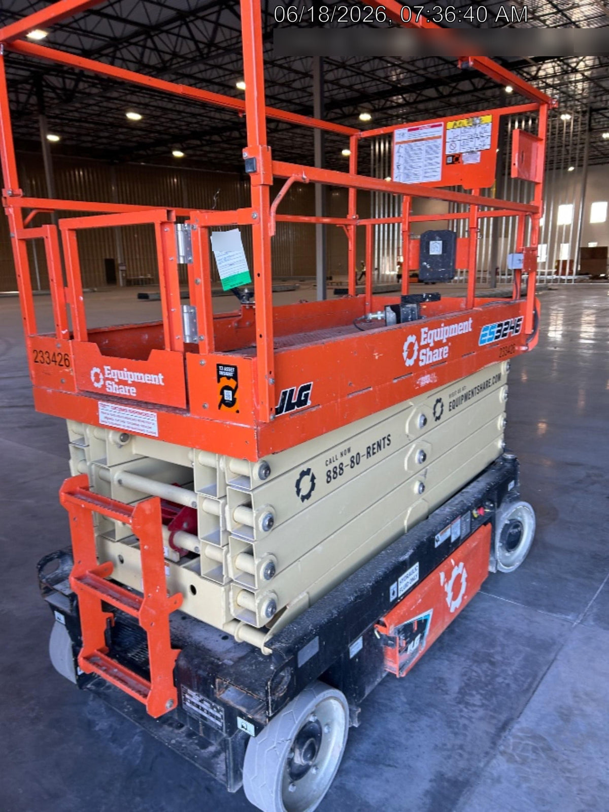 2022 JLG ES3246
