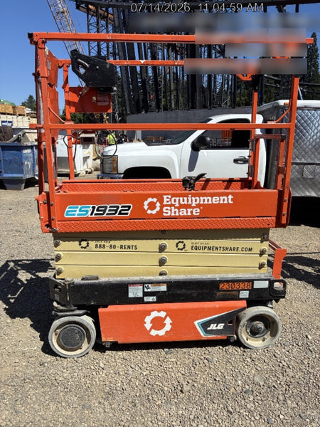 2022 JLG ES1932