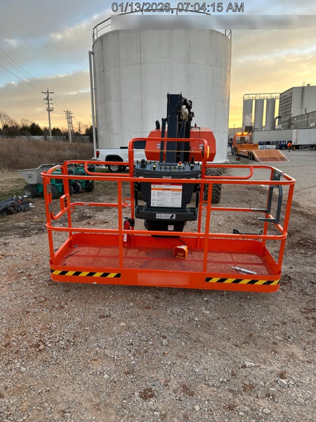 2025 JLG 800AJ