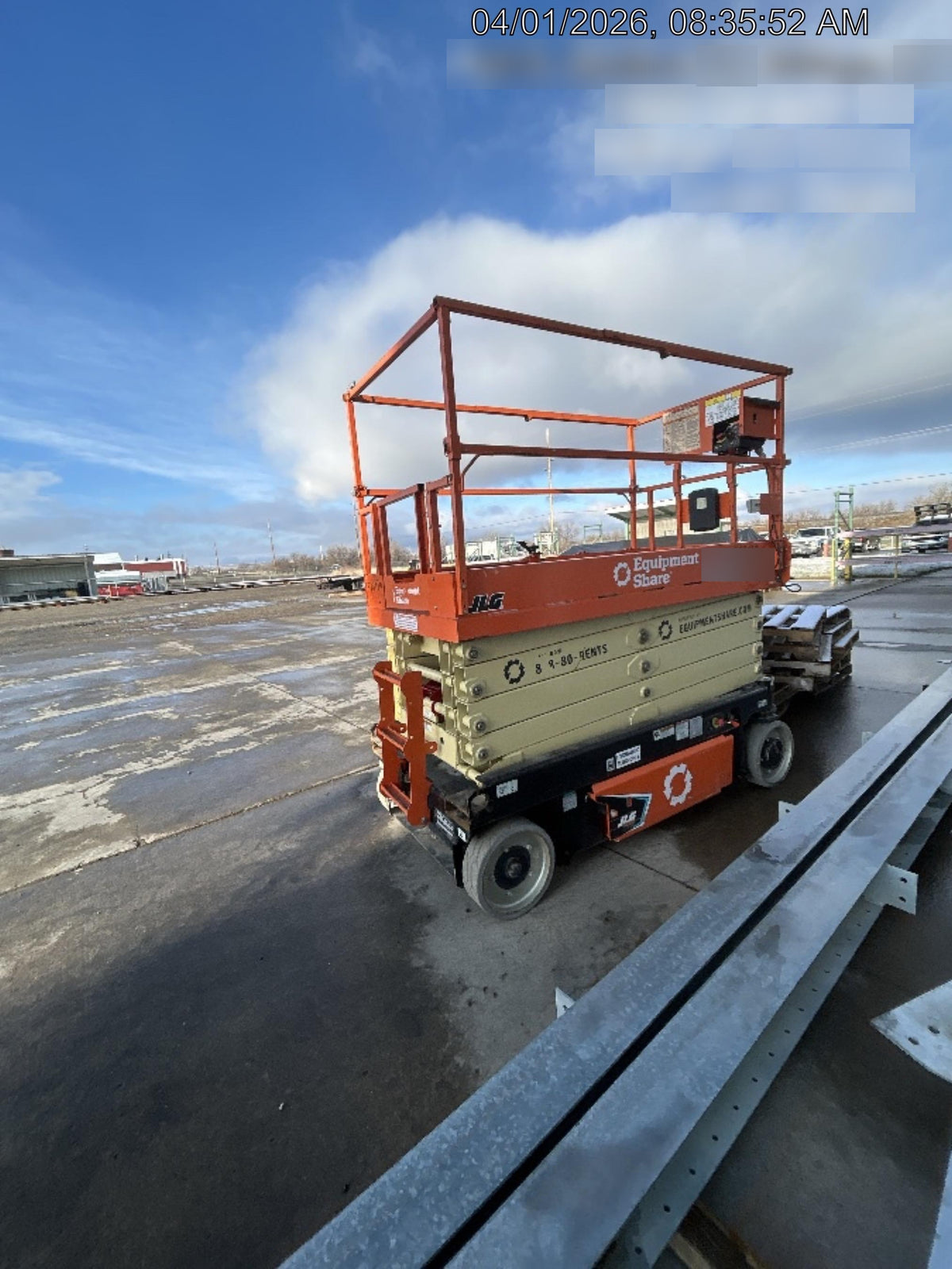 2022 JLG ES3246
