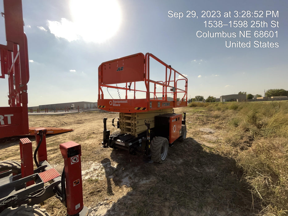 2022 JLG RT3369